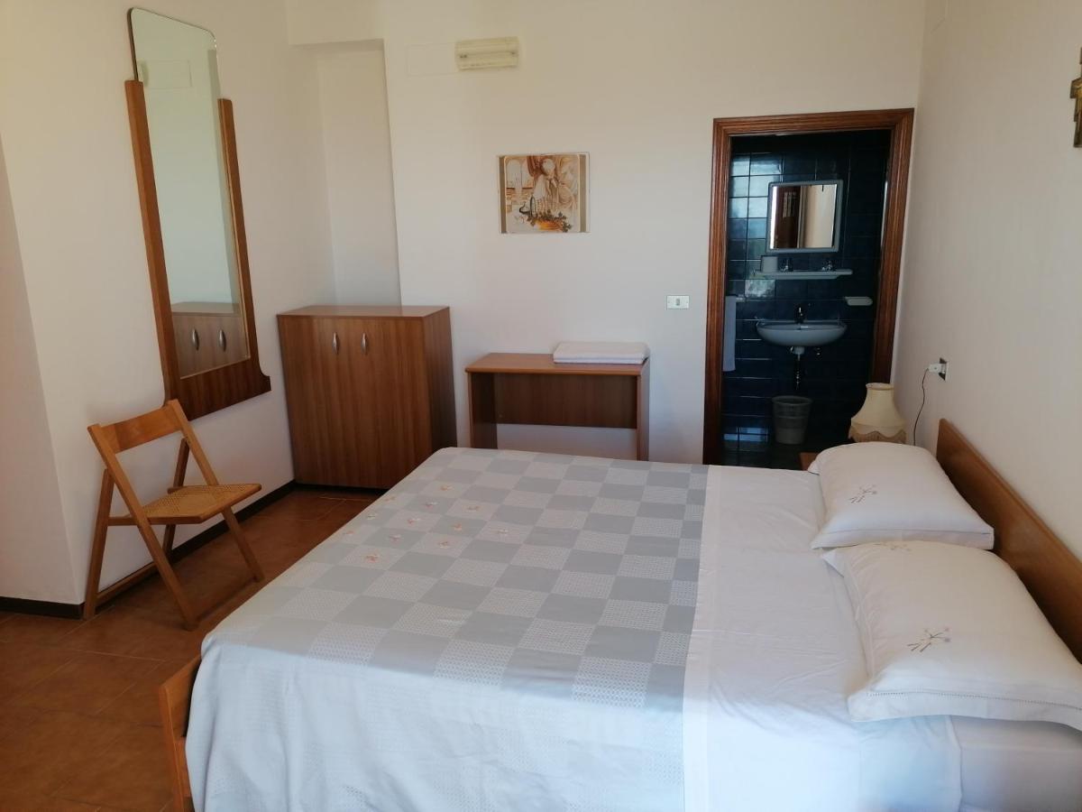 Camere Da Anna Maria Assisi Room photo